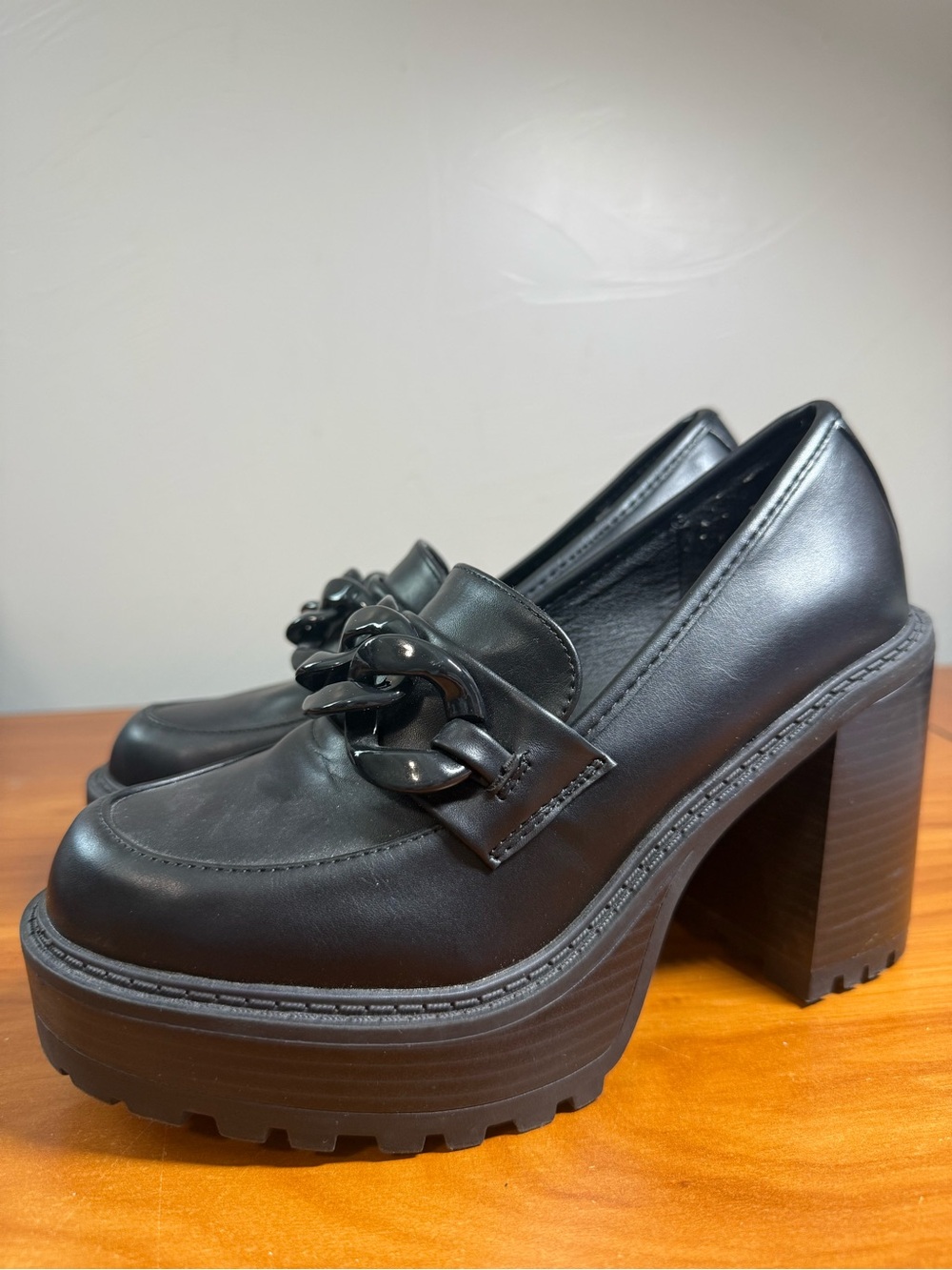 Madden Girl Kasper Chunky Lug Platform Heel Loafer Black Gothic Dark Academia